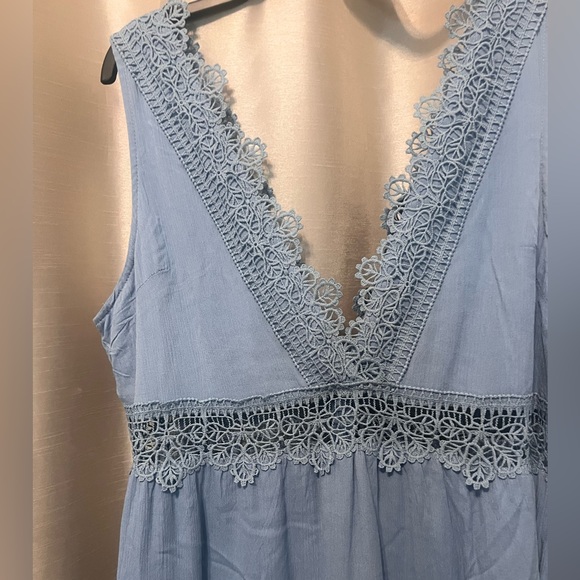 Lace trim mini dress - Picture 3 of 10